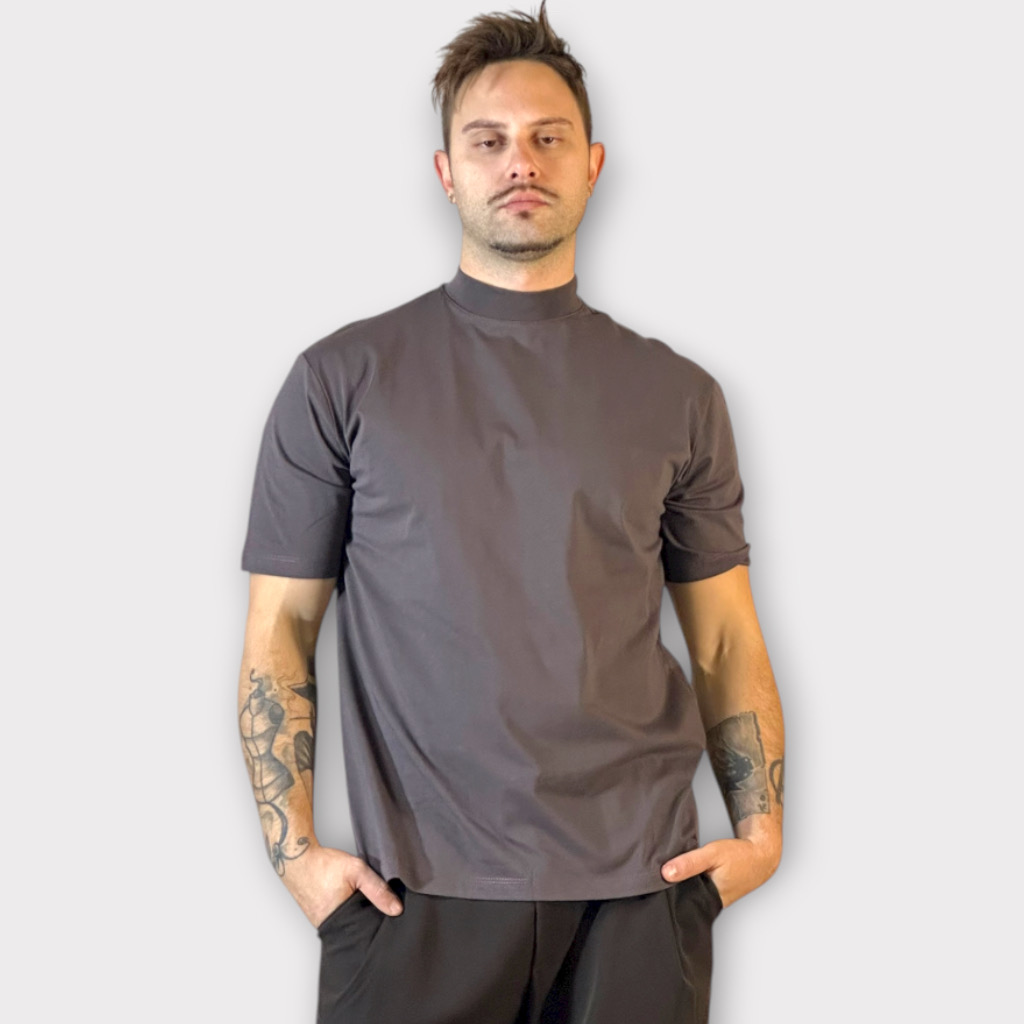 IMG 3317 T-shirt Comfort fit Cafe Με Ψηλό Λαιμό