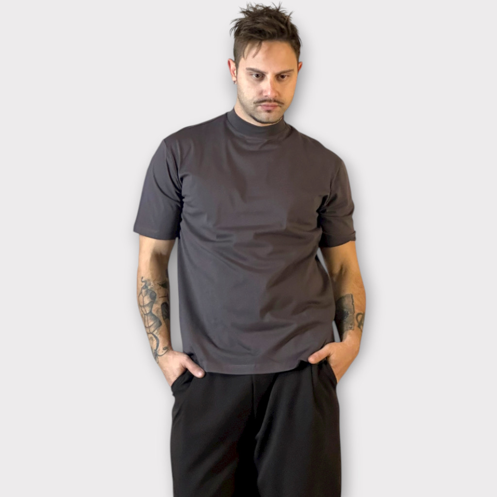 IMG 3319 1 T-shirt Comfort fit Cafe Με Ψηλό Λαιμό