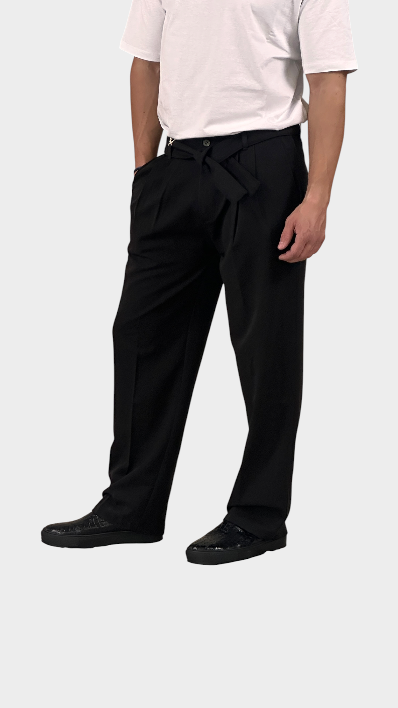 IMG 4317 Παντελόνι Relaxed Fit Με Πιέτες Και Ζώνη Μαύρο